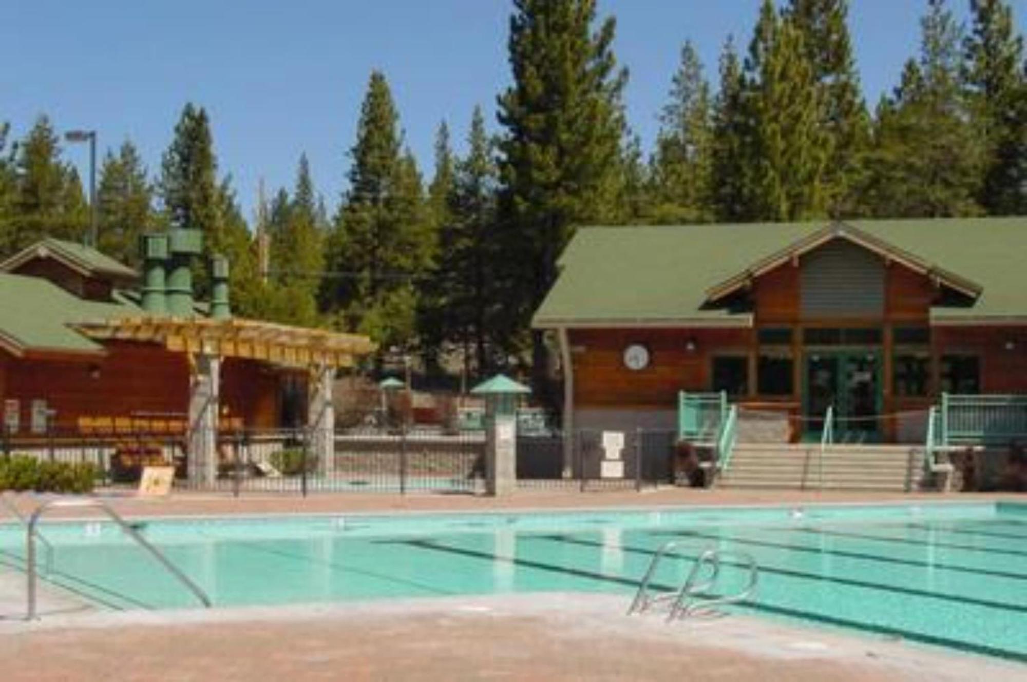 Moosetrack By Avantstay Cozy Cabin In The Of Tahoe Donner W Hot Tub Truckee Ngoại thất bức ảnh